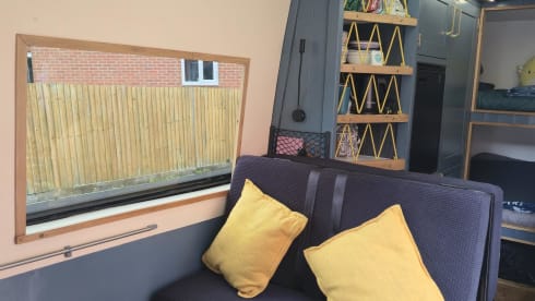 Guinevere – 4 berth Mercedes-Benz bus + Extras