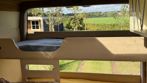 SJEF – Sfeervolle 4p off-grid familie buscamper