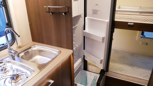 Ford CI Alcove, 6-Persons sitting / sleeping places!
