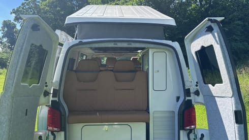 Loch & Leaf – VW Transporter T6.1 de luxe ︱Explorez l'Écosse avec style ︱Entièrement équipé