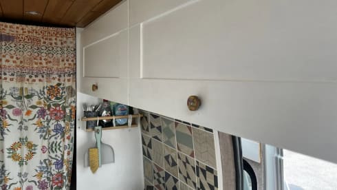Camper – 4 Berth Peugeot Camper Van Motorhome Based In East Sussex
