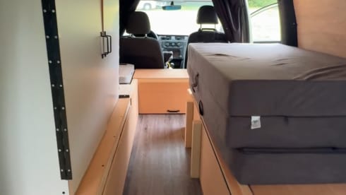 Caddy Camper – 2-seater Volkswagen bus from 2016