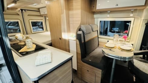 LAIKA – Camper van 9-speed automatic from 2022 - 2 pers.