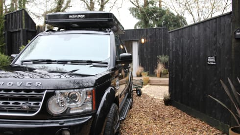 The Rig – LANDROVER DISCOVERY HSE WITH 4 BERTH iKAMPER ROOF TENT