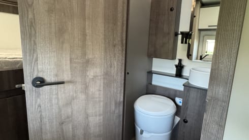 Ruime Luxe Mobilhome voor 6 Personen – Klaar voor Avontuur