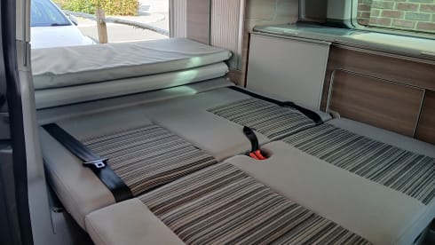 Franky – 4 berth VW California Campervan