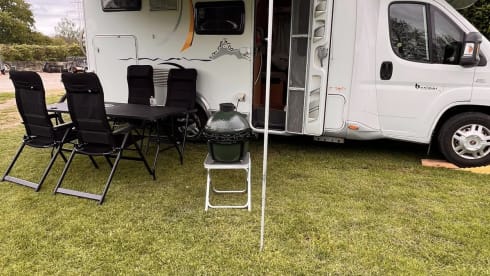 Nice spacious family camper (2011)!