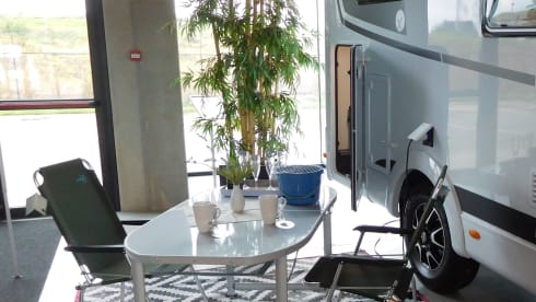 Cocoon 468 – New "2021" 4-person Cocoon 468: the comfort of home, even on the road