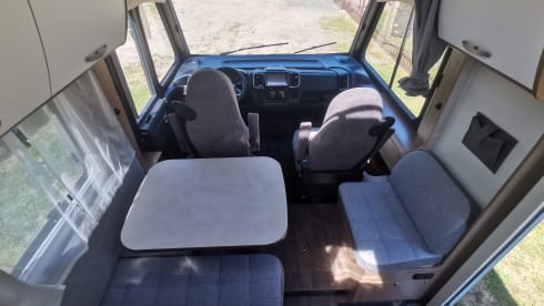 Anne – Carado i447