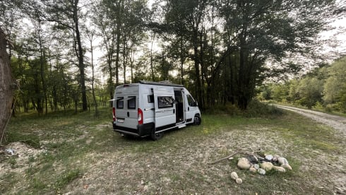 Ranger – New possl summit, bus camper of the year, with skyroof!