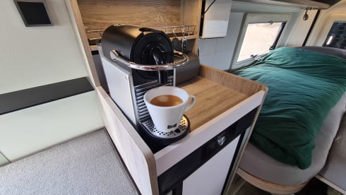 Bigfoot – Campervan, Bravia 636 Swan