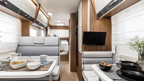 ITA CAMPER – New Overcab Camper - 6 Seats