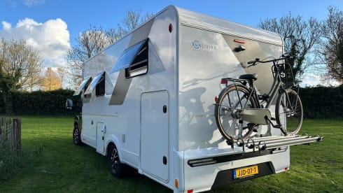 - – Adria Sun Living (2022): Ruime, luxe, 5-persoons camper
