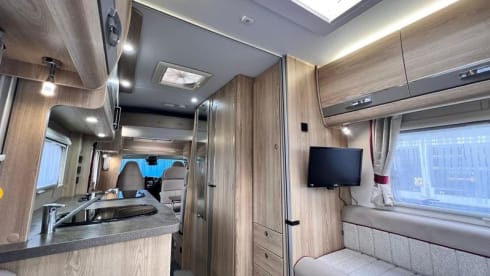 Majestic – Our fully loaded 6 berth motorhome