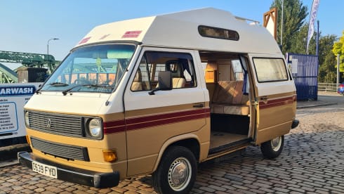 Boris – Boris - VW T25  - a retro camper, with a real personality,