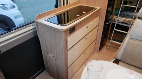Dreamer D55 6 mtr, 4 sleeping 4 seats, bunk bed, 6 mtr.