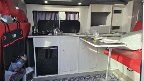 Morag – 4 berth VW T5 CAMPERVAN LWB 2014 ( EDINBURGH PICK UP)