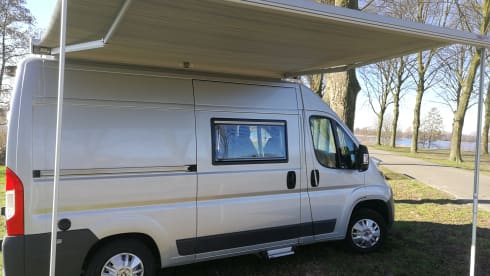 Lela | Peugeot Boxer 2 person camper van