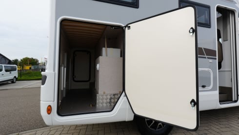 Soigneur – 3+1 McLouis semi-integrated from 2024