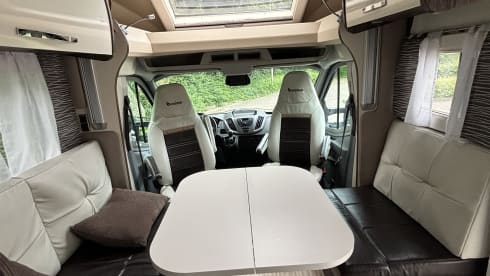 Benimar Tessoro 497 bj:2020  – 4p Benimar Tessoro 497 semi-integrated from 2020 AIRCO in NEW CONDITION!