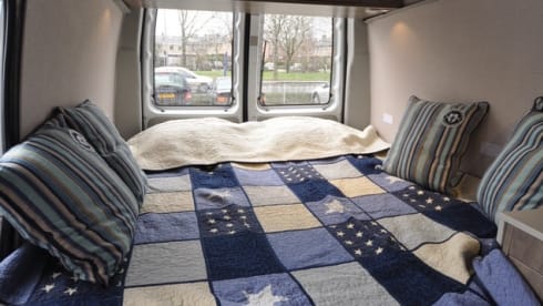 Type 3B – Tough Mercedes Vito with a big bed