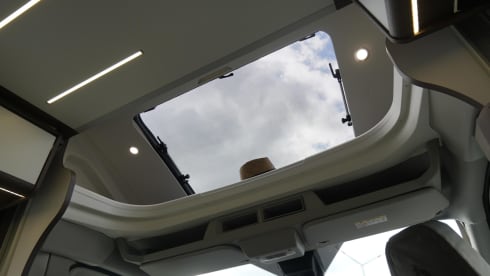 New luxurious Ford Benimar 463 semi-integrated 06/2025 AUTOMATIC