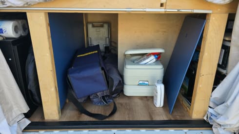 Herdy 🐑 – ✨ Luxuriöser Campervan mit 2 Schlafplätzen – nur für Erwachsene | Autarkie-fähig | Hundefreundlich ✨