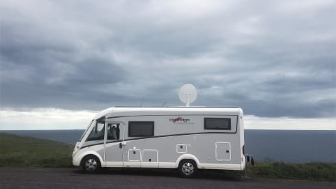 Camper Evenement – Carthago Compactline 143 Integrated