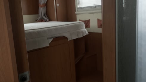 beautiful spacious camper with xxl garage