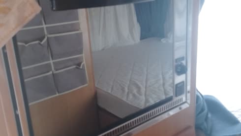 Laura  – Camper with Latvian