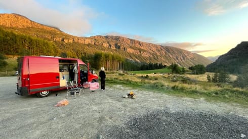 Lola – Two-person Self-build Camperbus
