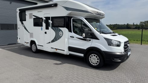 Camping-car semi-intégré Chausson pour 5 personnes