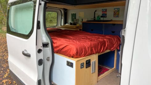 Ollie – 2p Renault bus from 2015