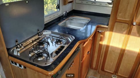 Pèpè – Very neat and spacious camper