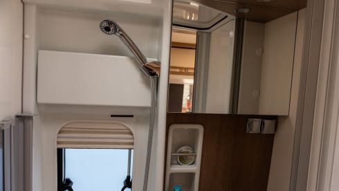 2p Malibu bus uit 2025