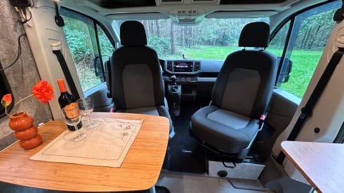 2p luxury off-grid VW Crafter bus camper (2023) autom.