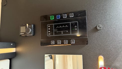 Chausson spacieuse avec boîte automatique, idéale pour les familles