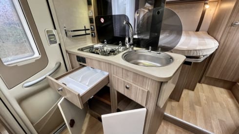 3 berth Motorhome Rapido 640