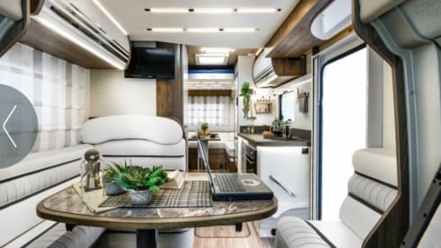 Oscar  – 4 berth Roller Team semi-integrated from 2023