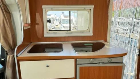 Maccie – 4p McLouis semi-integrated from 2011