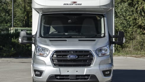 NXD – AutoRoller 707 Large Living Area Layout 4 Person 