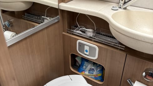 2p Hymer semi-integrated uit 2015