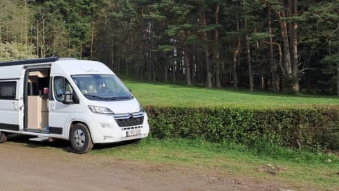 Mobi – 4p Citroën bus uit 2023