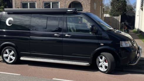 Wolf  – 3-seater Volkswagen campervan from 2026