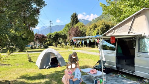 Lizzy – VolkswagenT5 bus - 4p