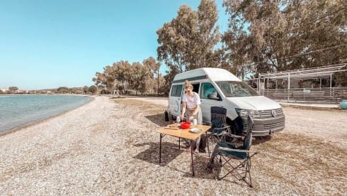 Odos – Autarker T6 Camping Bus für Dein Abenteuer