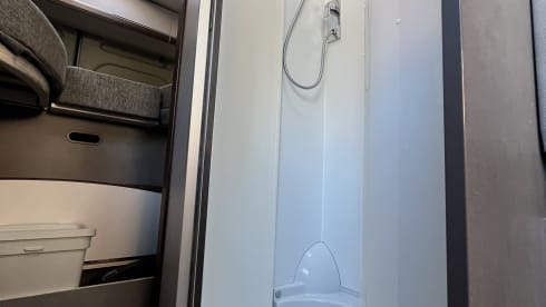 LOUISE – Pössl Summit 600 Campervan (NUOVO) 