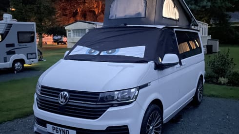 Olaf – Volkswagen campervan 2021, 4 berth, air awning available.