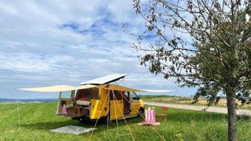 Gele busje – Extended Yellow Volkswagen T5 camper 