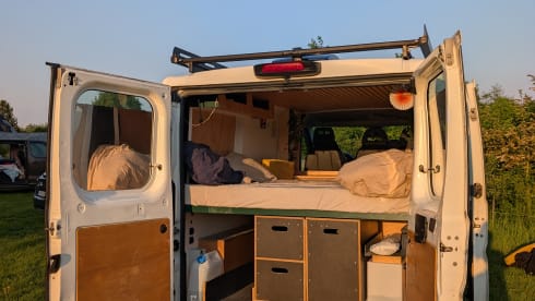 Honey – Compacte én complete Selfbuilt Van